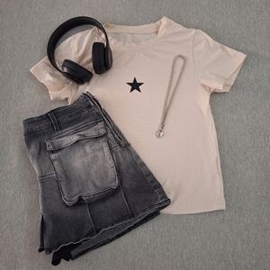 DAZY beige star tee ₊˚⊹౨ৎ ₊˚⊹